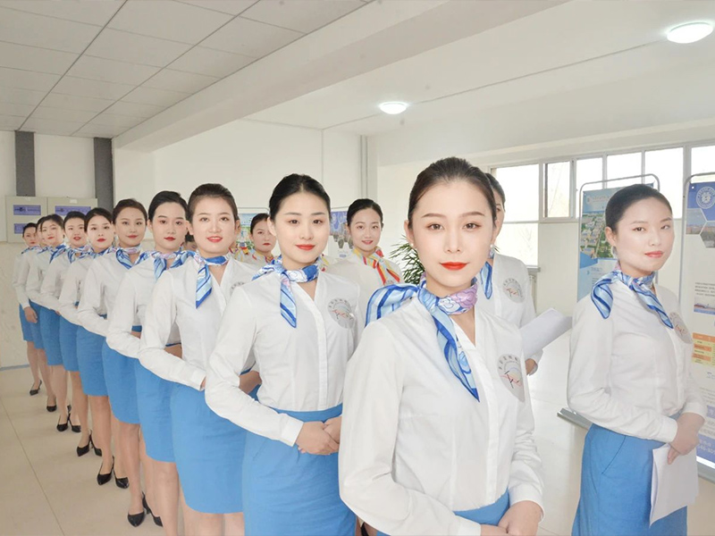 东营学院学子参加多彩贵州航空公司专场招聘